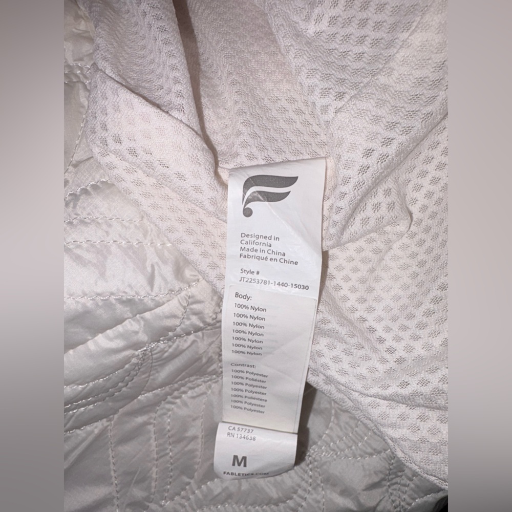 Fabletics Men's Quilted Lightweight Quarter zip Pullover Jacket in White Size M - Picture 7 of 7